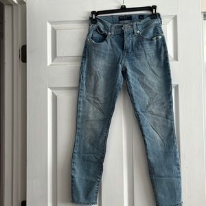 “Lucky Brand Los Angeles” - Mid Rise crop AVA